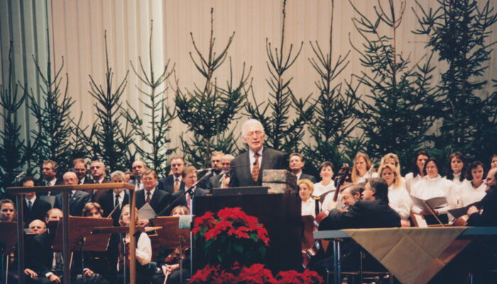 Speech of Dr. Wolfgang Eychmüller at Voehringen Christmas party 1988